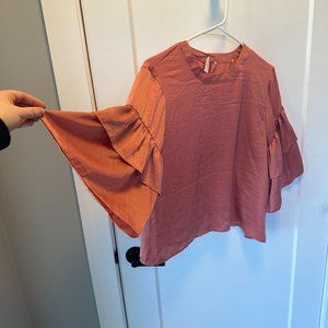 VIOLET + CLAIRE Size Small Coral Pink Salmon Satin Blouse Ruffle Wide Sleeves